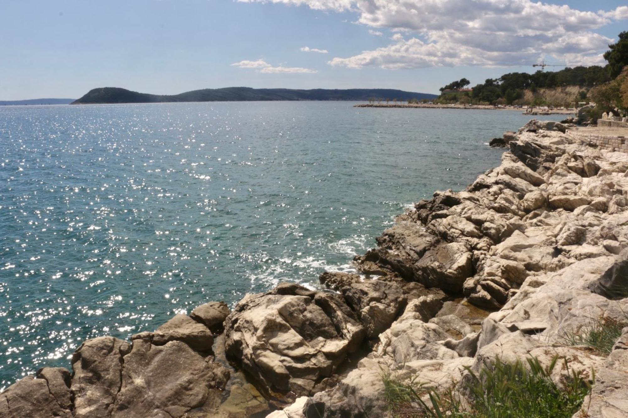 Beachfront Apartment Drazen, With Garden And Parking Split Exterior foto