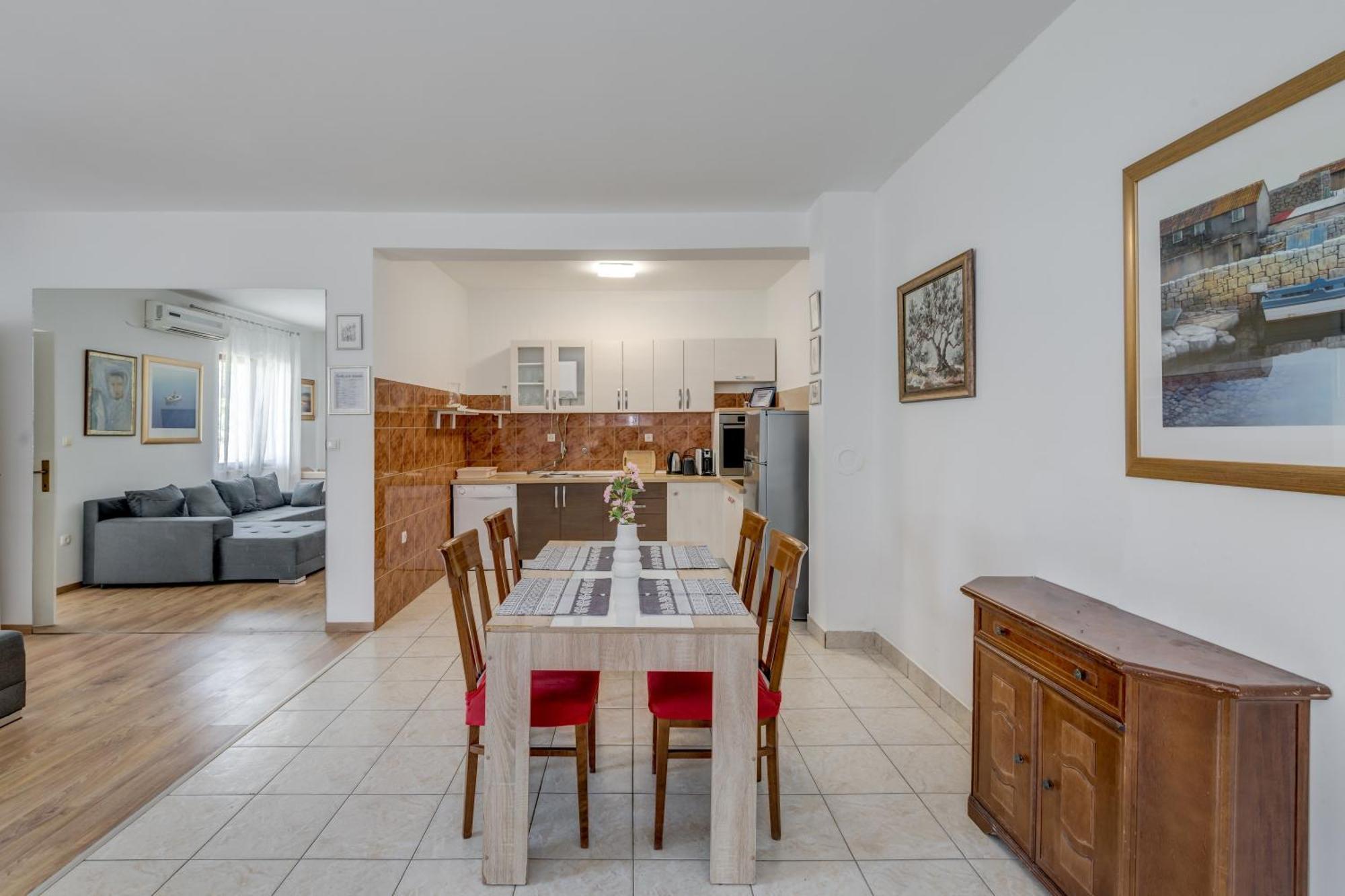 Beachfront Apartment Drazen, With Garden And Parking Split Exterior foto
